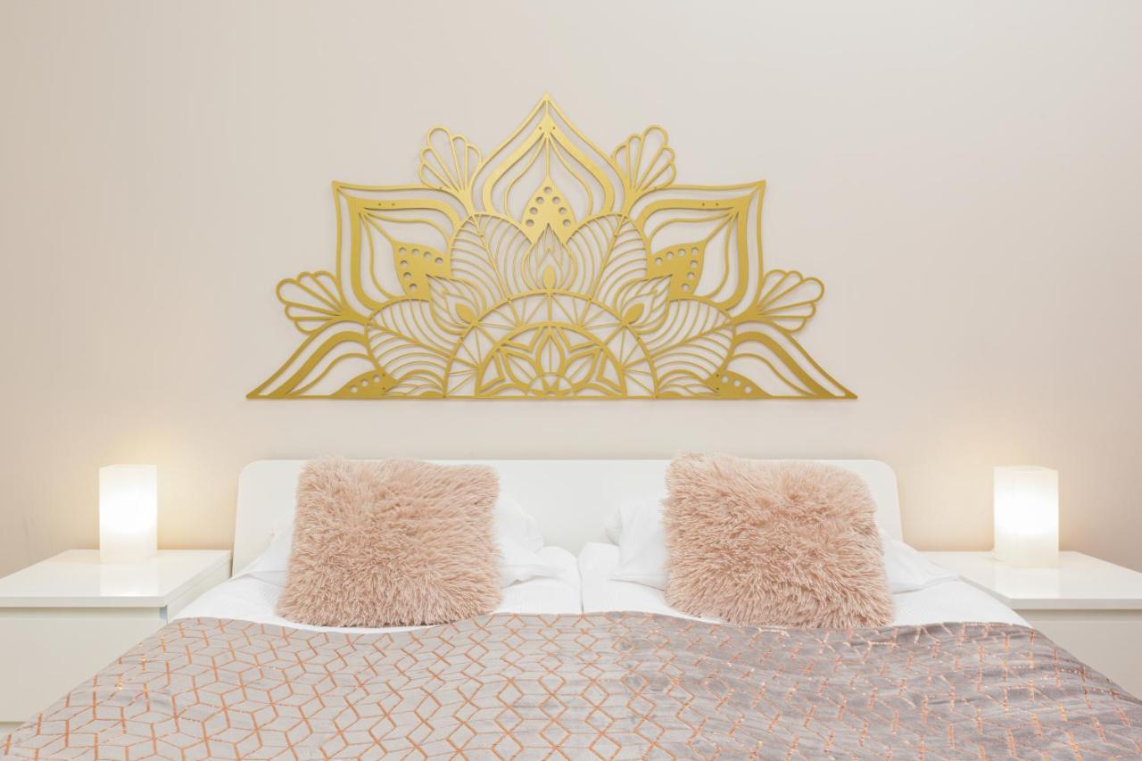 Espace Wilanow Apartments By Noclegi Renters Варшава Екстериор снимка
